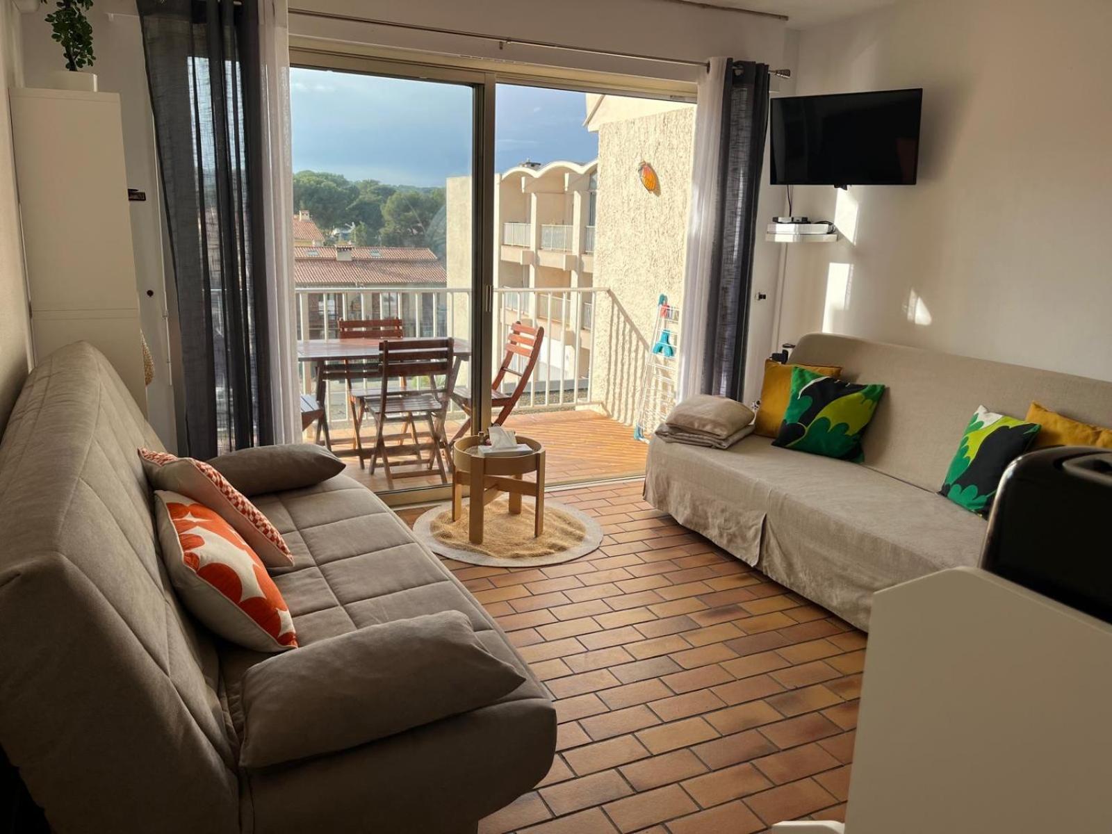 Le Brusc Au Calme Wifi Clim Terrasse Parking Apartment